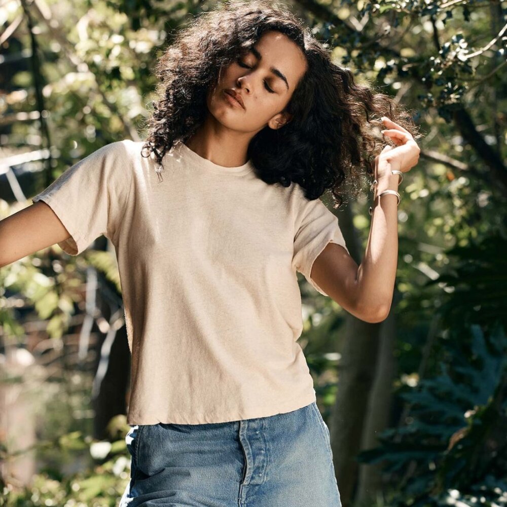 The cotton hemp tee in vintage white